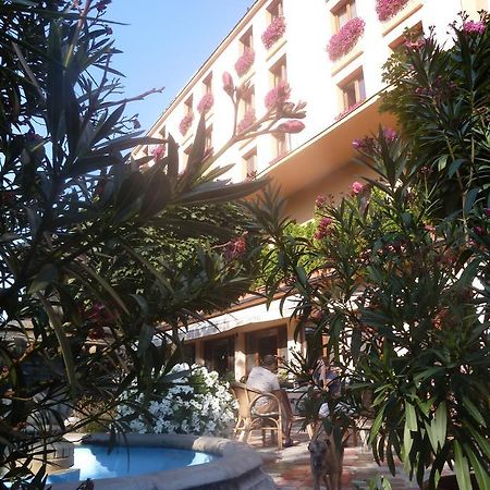 Hotel Centrál Šaľa Exterior foto