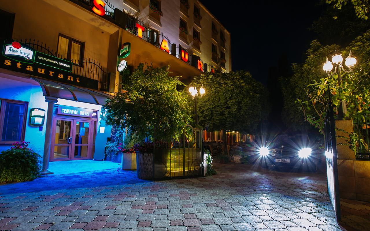 Hotel Centrál Šaľa Exterior foto